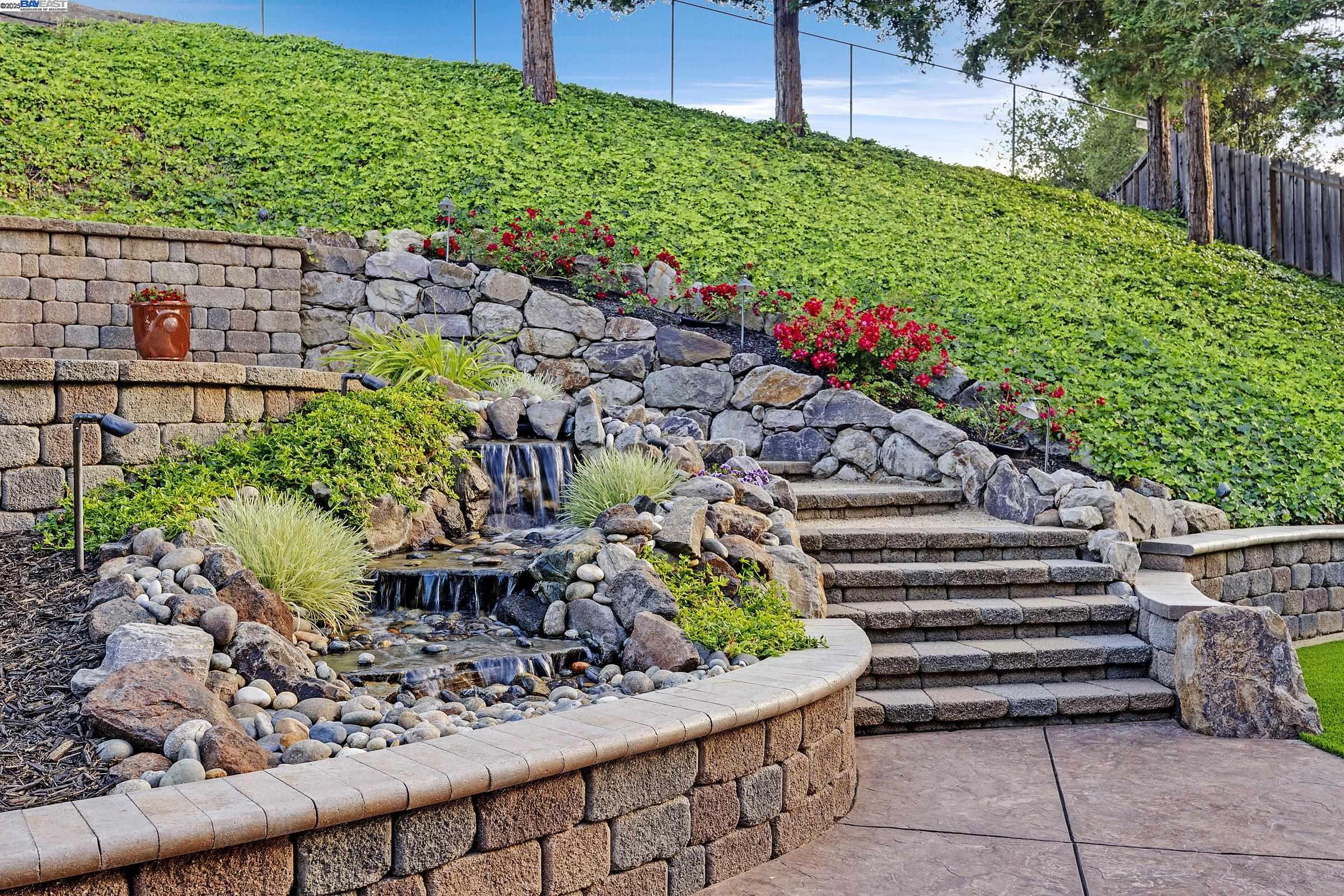 Detail Gallery Image 21 of 58 For 2843 Bluebell Cir, Antioch,  CA 94531 - 4 Beds | 2/1 Baths