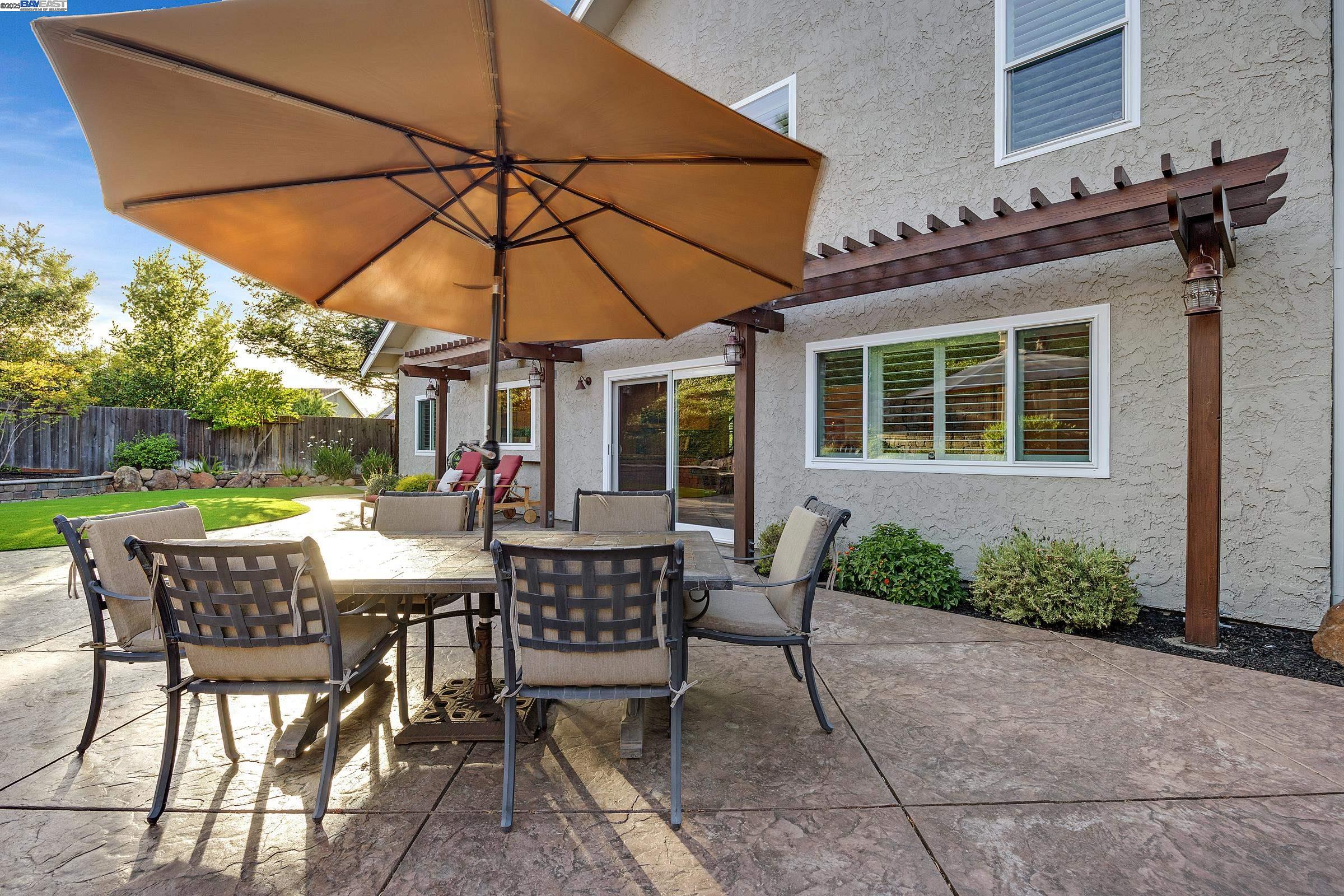 Detail Gallery Image 25 of 58 For 2843 Bluebell Cir, Antioch,  CA 94531 - 4 Beds | 2/1 Baths