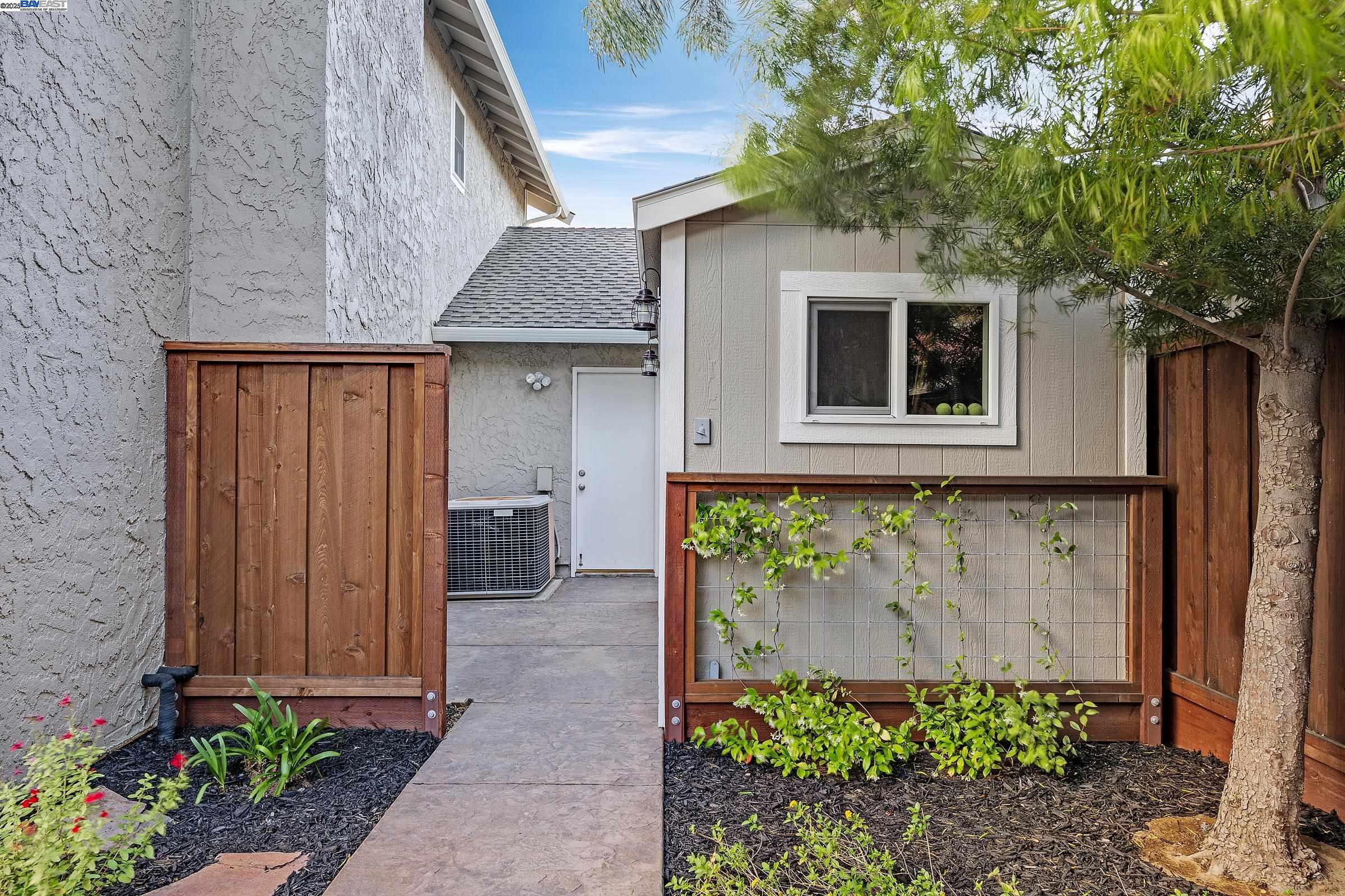 Detail Gallery Image 28 of 58 For 2843 Bluebell Cir, Antioch,  CA 94531 - 4 Beds | 2/1 Baths
