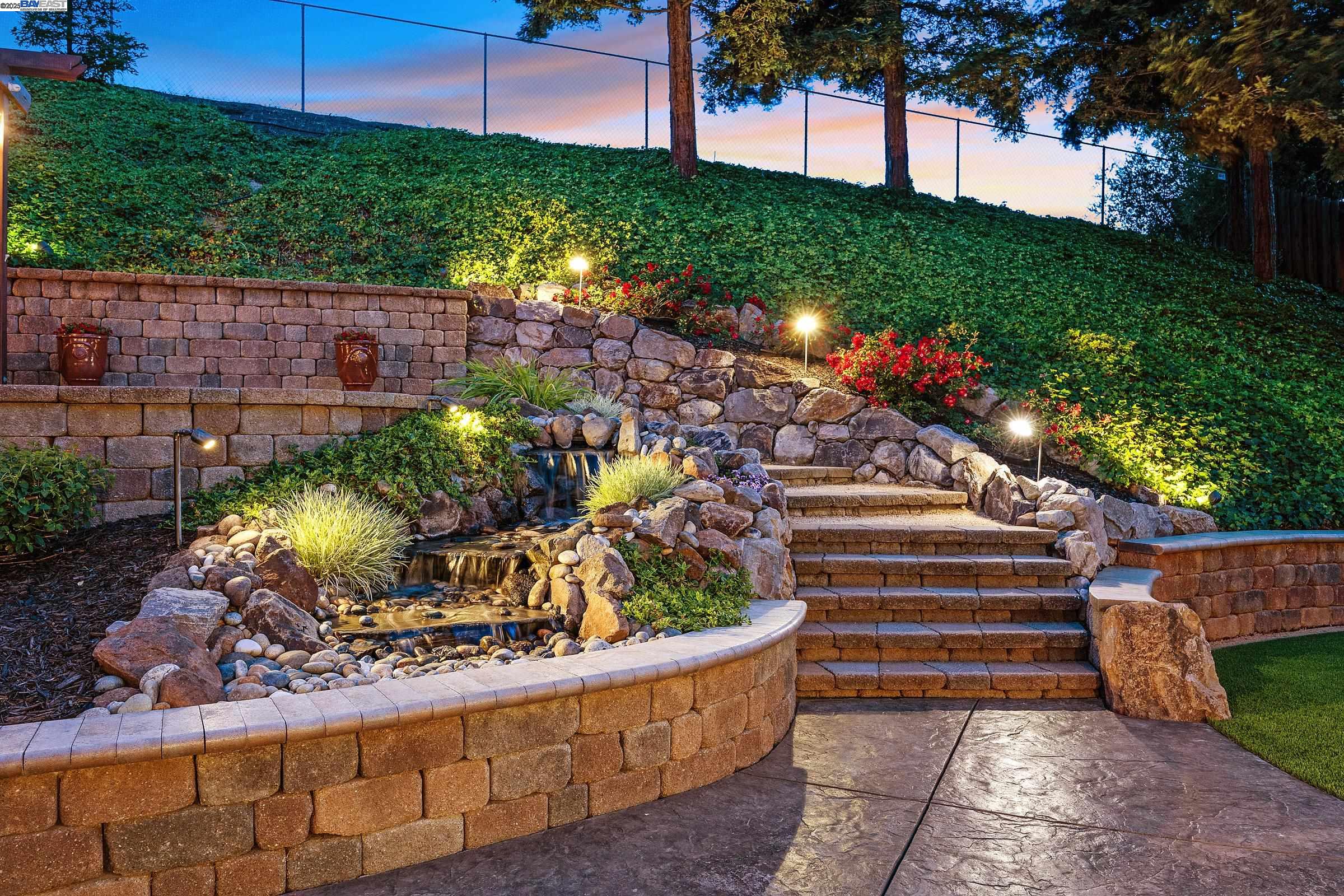 Detail Gallery Image 4 of 58 For 2843 Bluebell Cir, Antioch,  CA 94531 - 4 Beds | 2/1 Baths