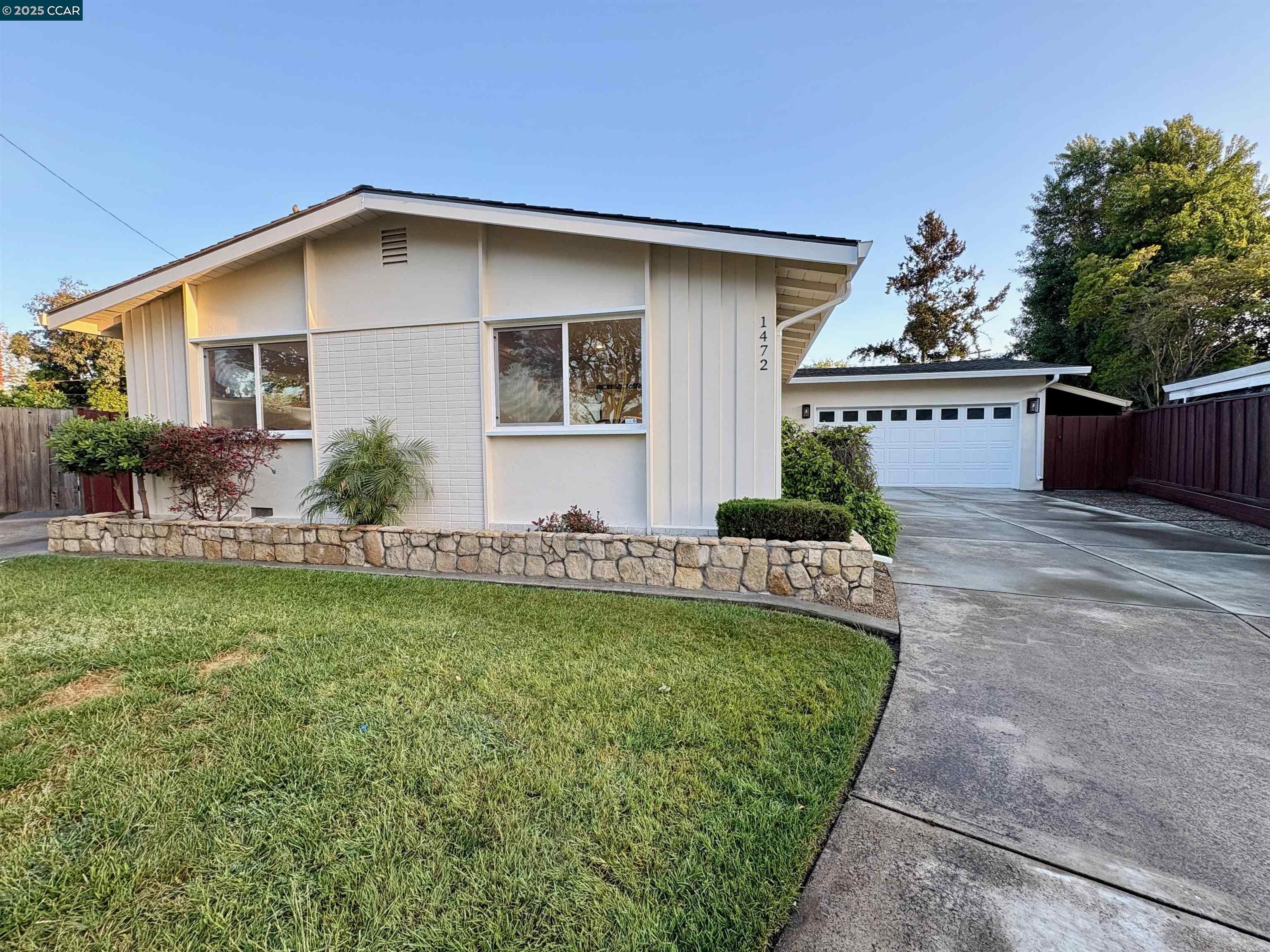 Detail Gallery Image 1 of 19 For 1472 Fairhaven Ct, San Jose,  CA 95118 - 3 Beds | 2 Baths