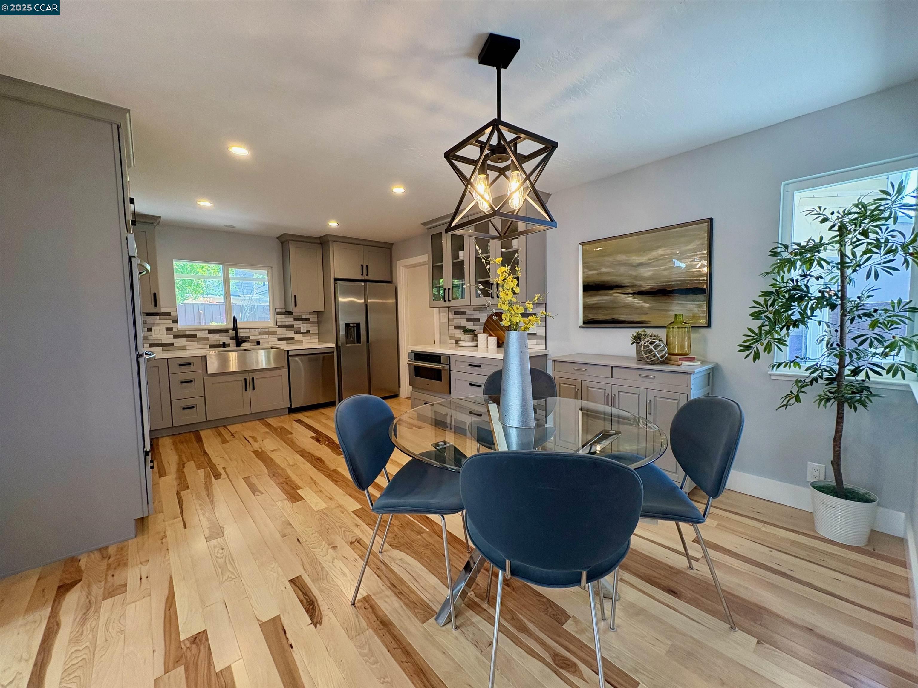 Detail Gallery Image 3 of 19 For 1472 Fairhaven Ct, San Jose,  CA 95118 - 3 Beds | 2 Baths