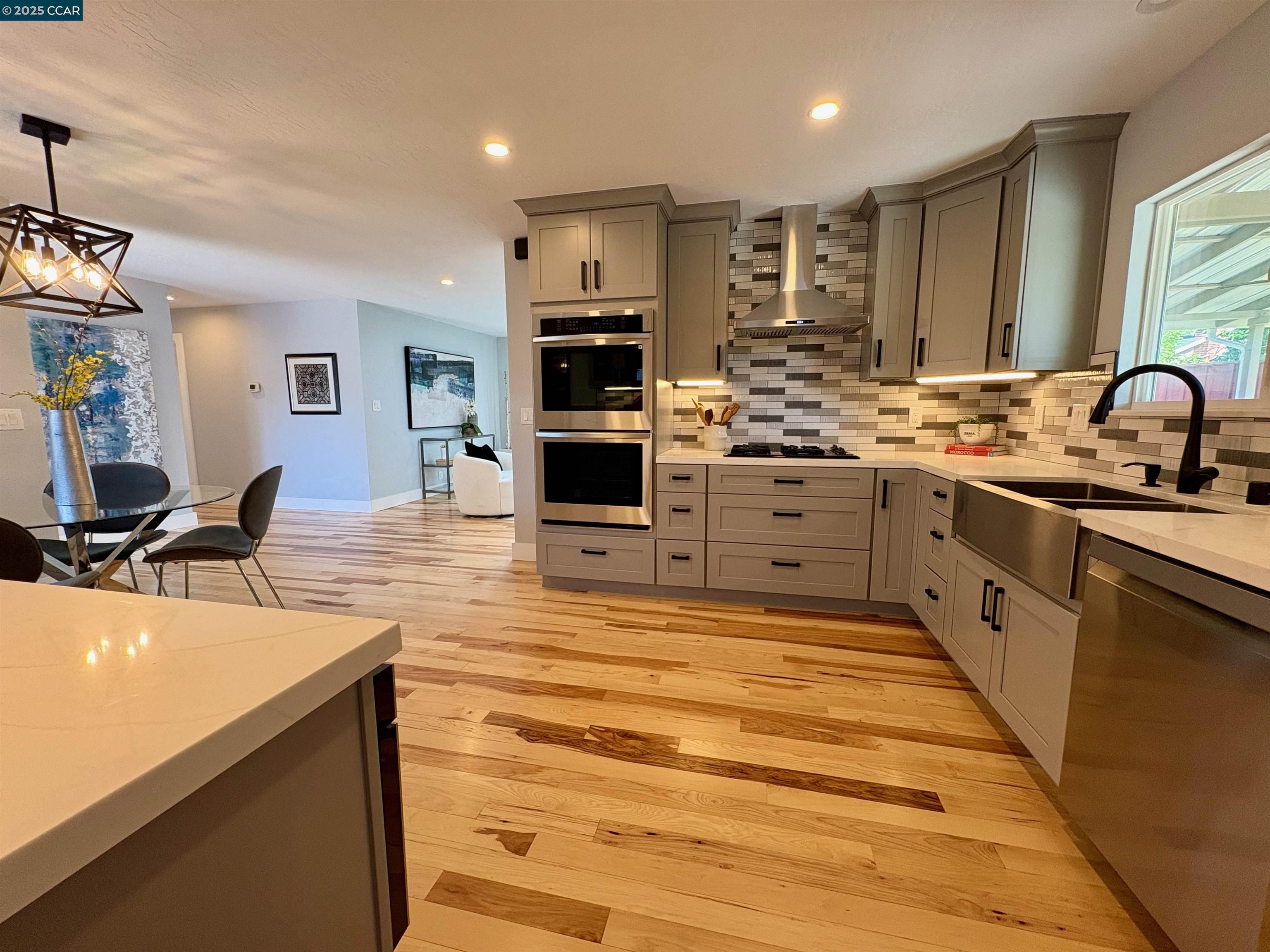 Detail Gallery Image 5 of 19 For 1472 Fairhaven Ct, San Jose,  CA 95118 - 3 Beds | 2 Baths