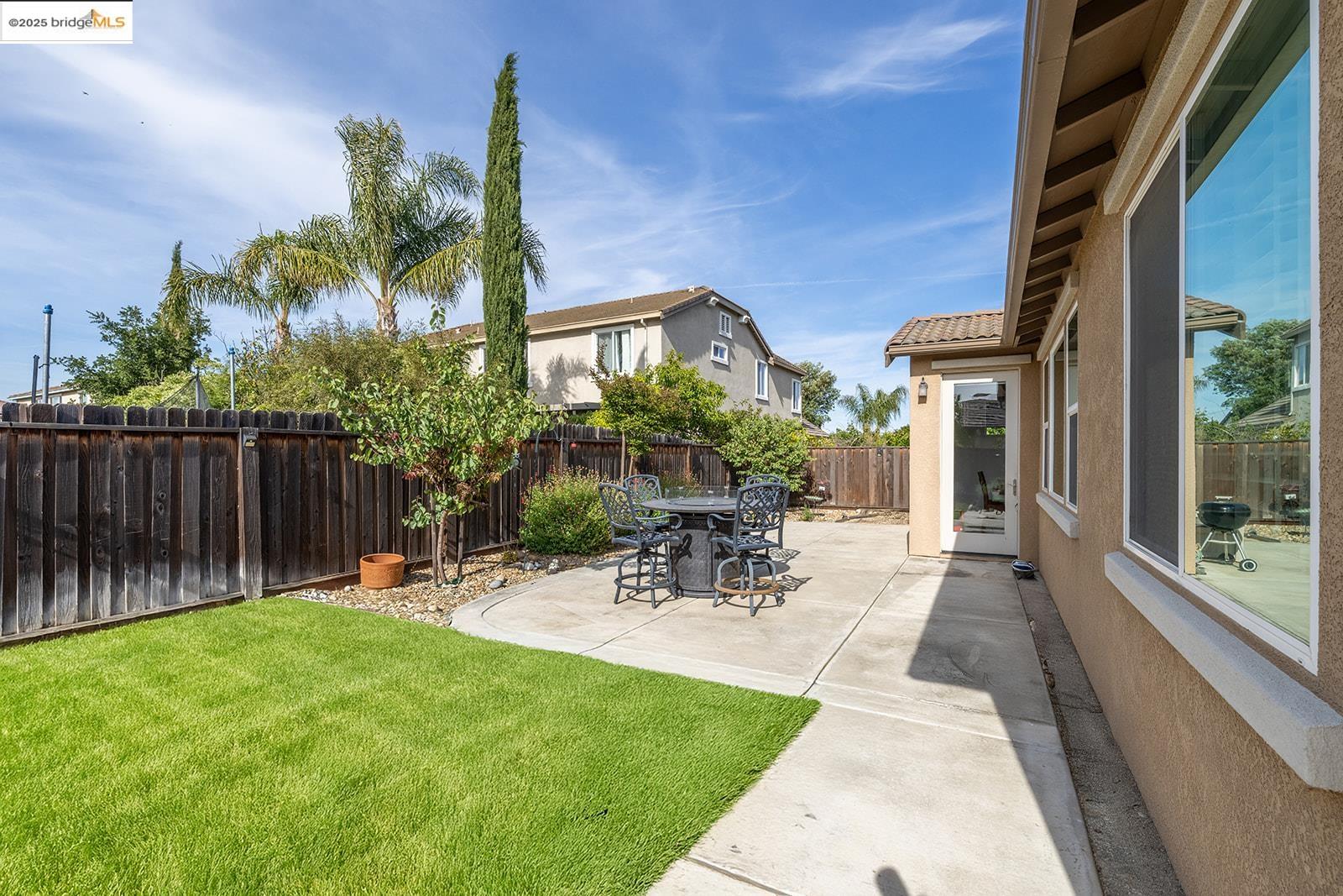 Detail Gallery Image 20 of 23 For 14 Prescott Circle, Oakley,  CA 94561-2096 - 3 Beds | 2 Baths