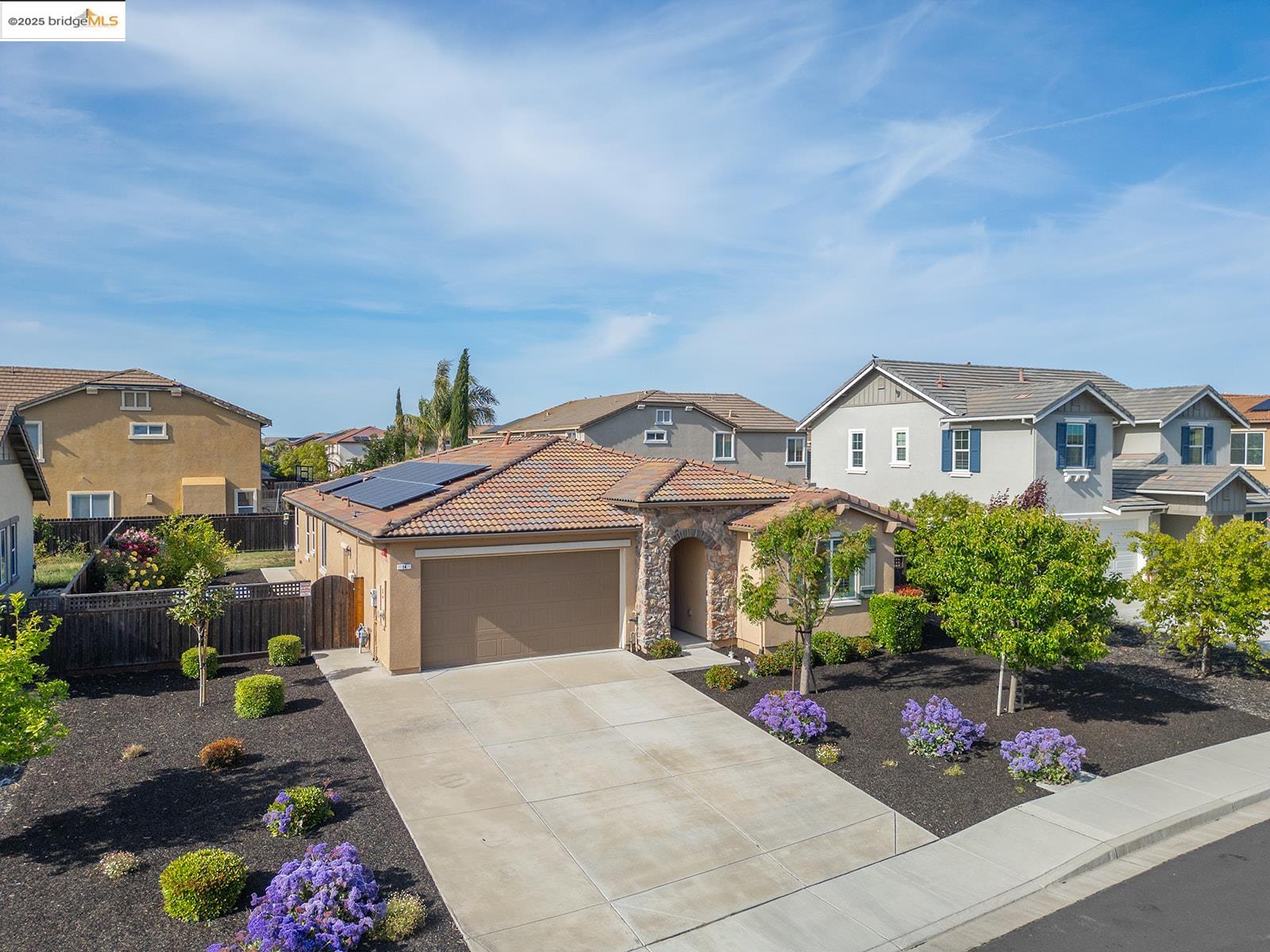 Detail Gallery Image 4 of 23 For 14 Prescott Circle, Oakley,  CA 94561-2096 - 3 Beds | 2 Baths