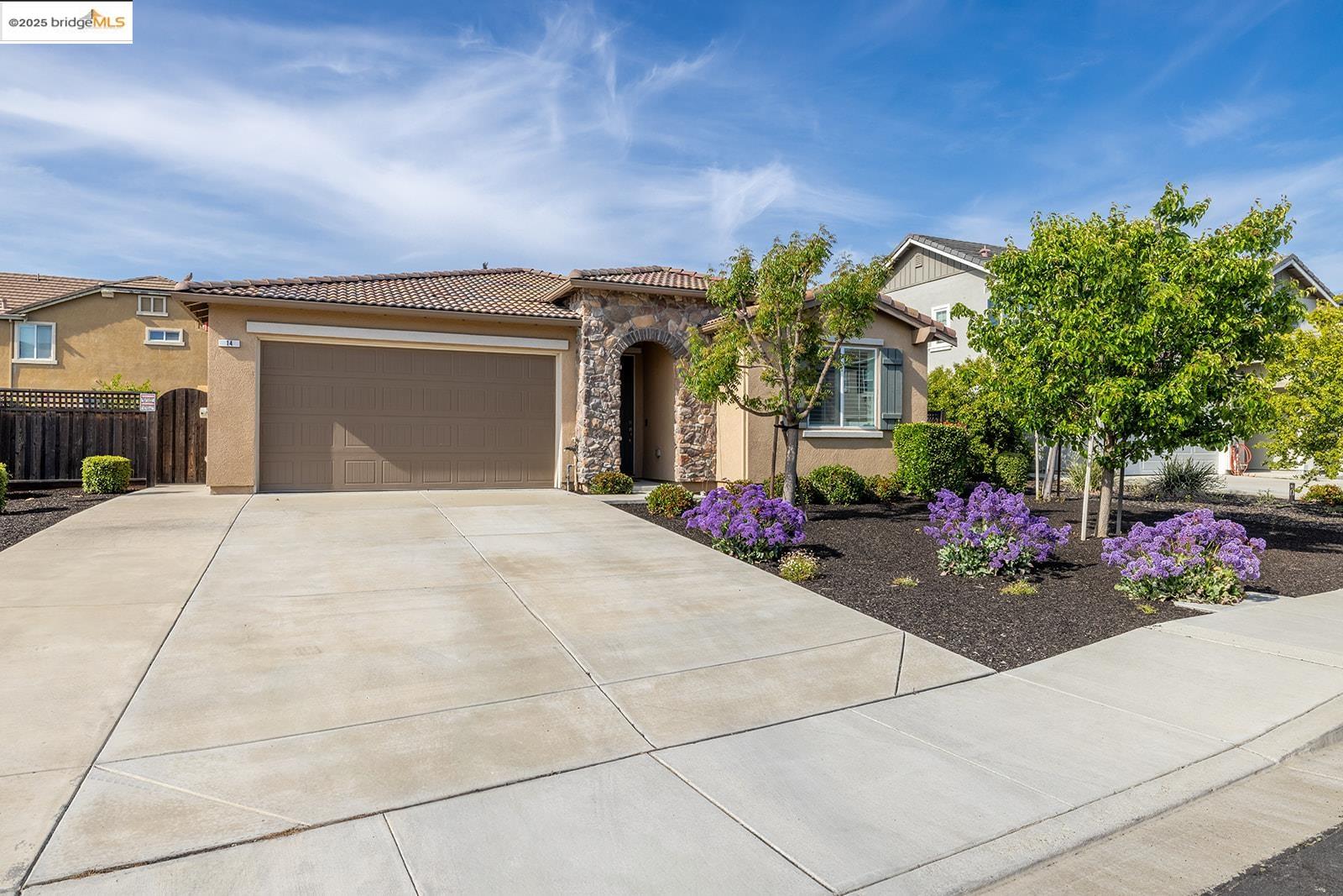 Detail Gallery Image 6 of 23 For 14 Prescott Circle, Oakley,  CA 94561-2096 - 3 Beds | 2 Baths
