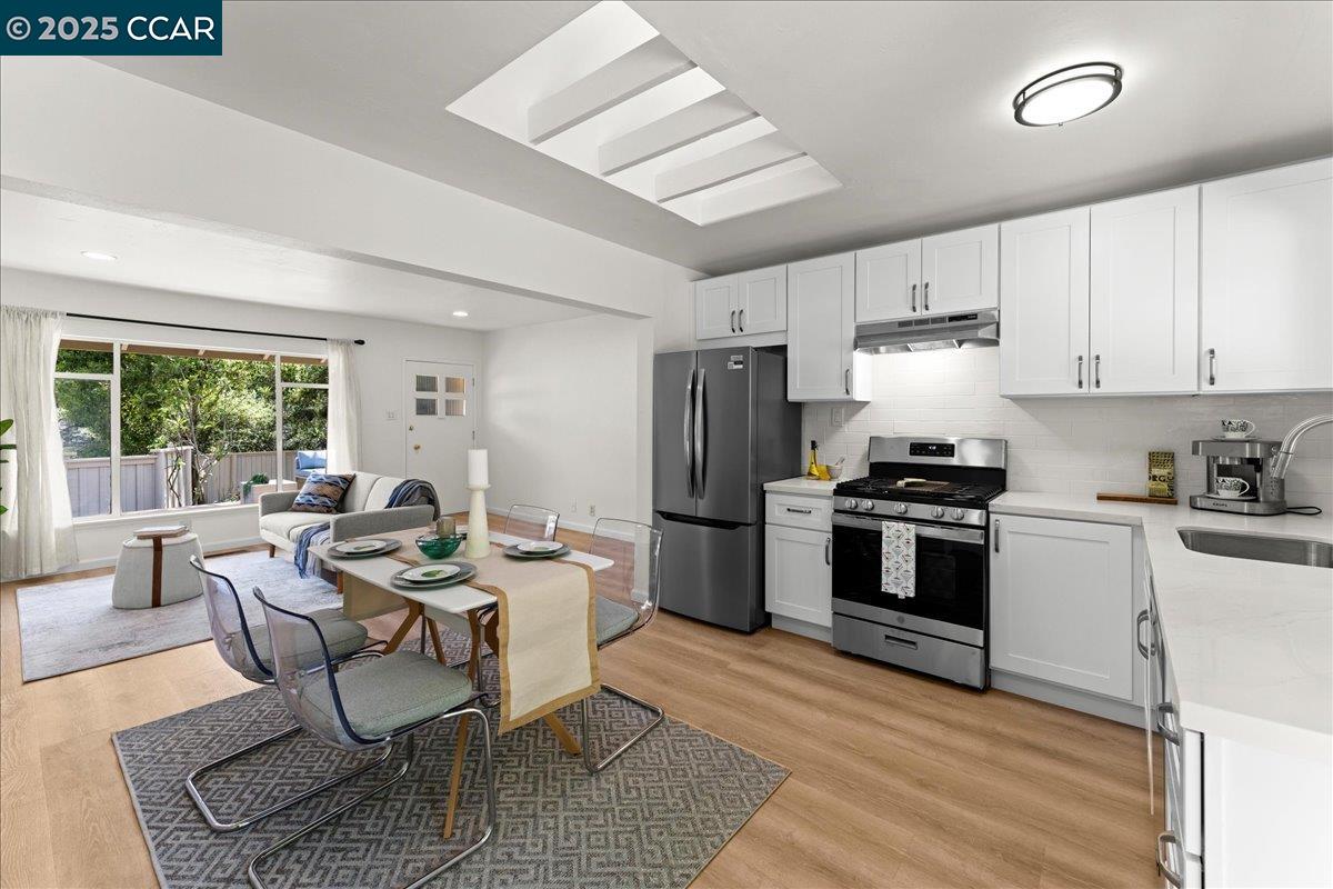 Detail Gallery Image 12 of 46 For 6615 Evergreen Ave, Oakland,  CA 94611 - 2 Beds | 1 Baths