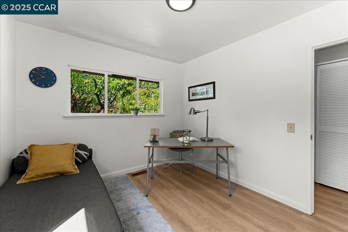 Detail Gallery Image 19 of 46 For 6615 Evergreen Ave, Oakland,  CA 94611 - 2 Beds | 1 Baths
