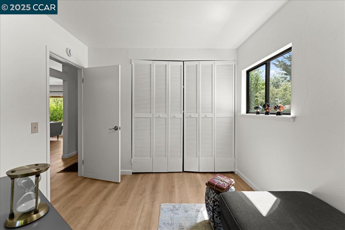 Detail Gallery Image 20 of 46 For 6615 Evergreen Ave, Oakland,  CA 94611 - 2 Beds | 1 Baths