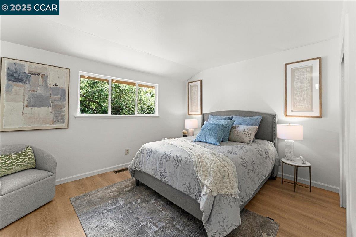 Detail Gallery Image 21 of 46 For 6615 Evergreen Ave, Oakland,  CA 94611 - 2 Beds | 1 Baths