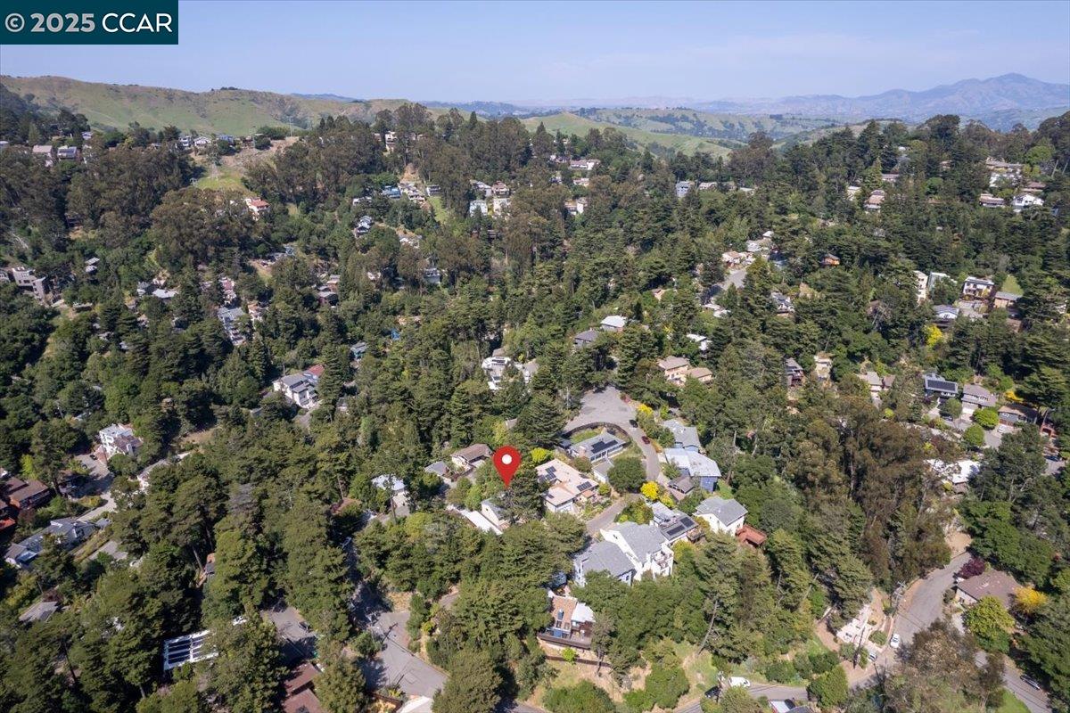 Detail Gallery Image 42 of 46 For 6615 Evergreen Ave, Oakland,  CA 94611 - 2 Beds | 1 Baths