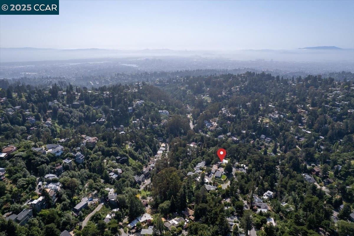 Detail Gallery Image 44 of 46 For 6615 Evergreen Ave, Oakland,  CA 94611 - 2 Beds | 1 Baths