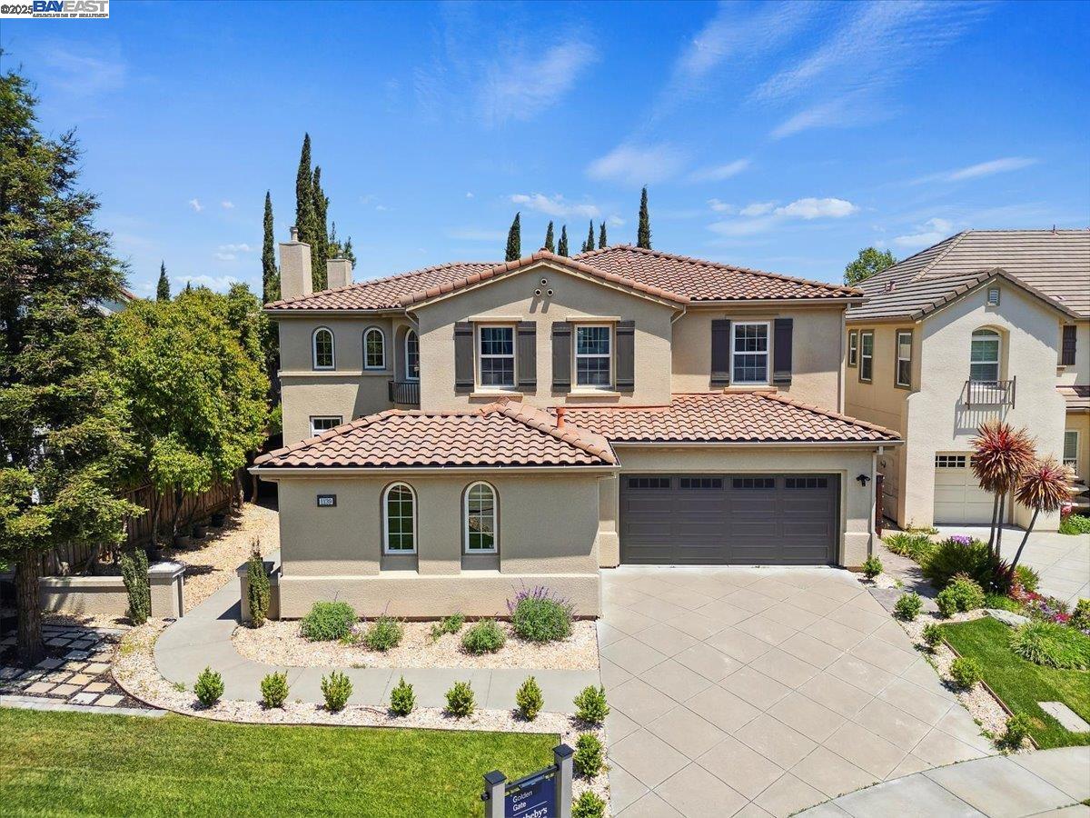 Detail Gallery Image 2 of 47 For 1139 Deer Creek Ct, Pleasanton,  CA 94566 - 5 Beds | 4 Baths