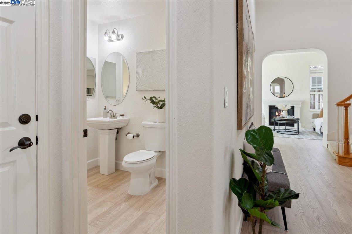 Detail Gallery Image 19 of 47 For 1139 Deer Creek Ct, Pleasanton,  CA 94566 - 5 Beds | 4 Baths