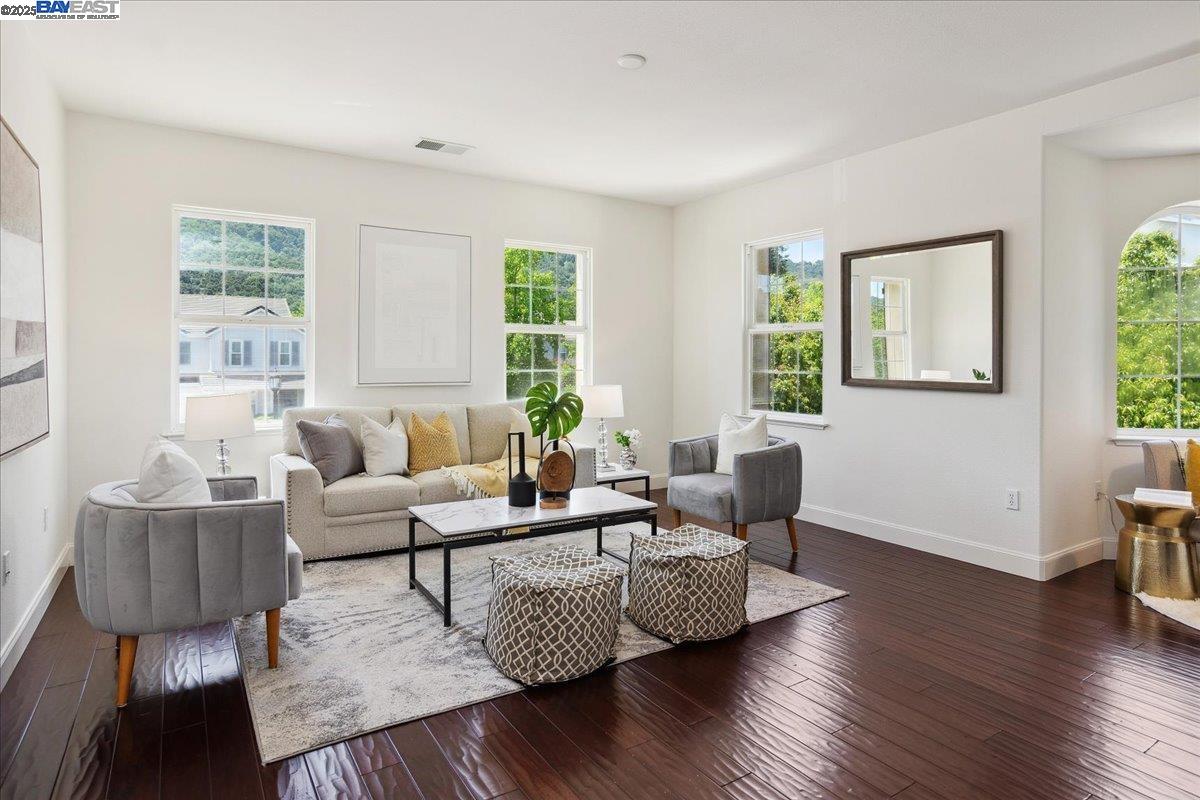 Detail Gallery Image 23 of 47 For 1139 Deer Creek Ct, Pleasanton,  CA 94566 - 5 Beds | 4 Baths