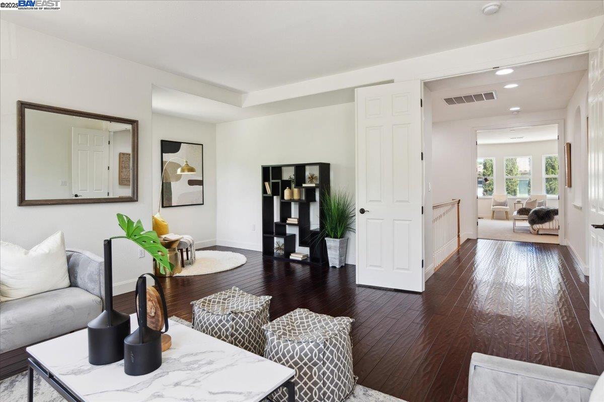 Detail Gallery Image 25 of 47 For 1139 Deer Creek Ct, Pleasanton,  CA 94566 - 5 Beds | 4 Baths