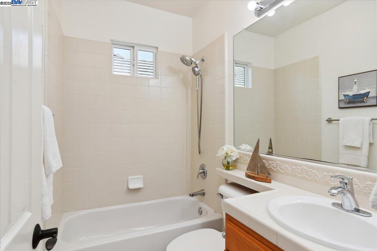 Detail Gallery Image 34 of 47 For 1139 Deer Creek Ct, Pleasanton,  CA 94566 - 5 Beds | 4 Baths