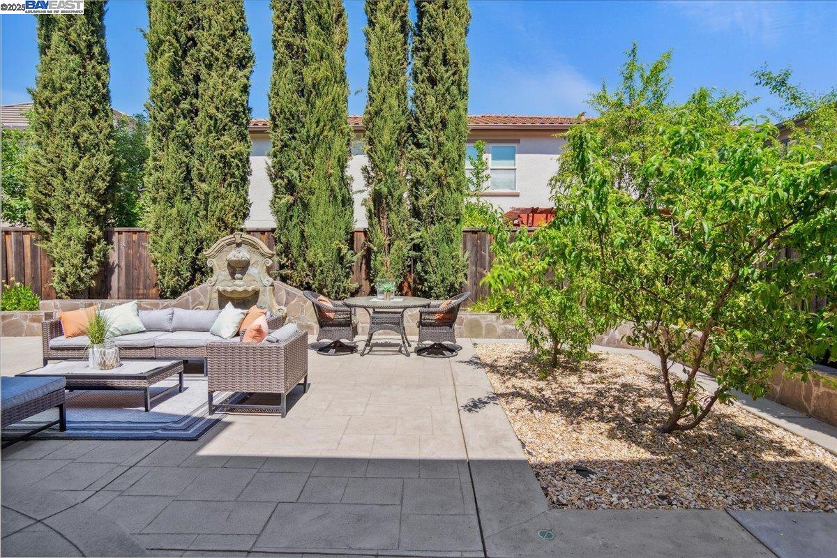 Detail Gallery Image 40 of 47 For 1139 Deer Creek Ct, Pleasanton,  CA 94566 - 5 Beds | 4 Baths