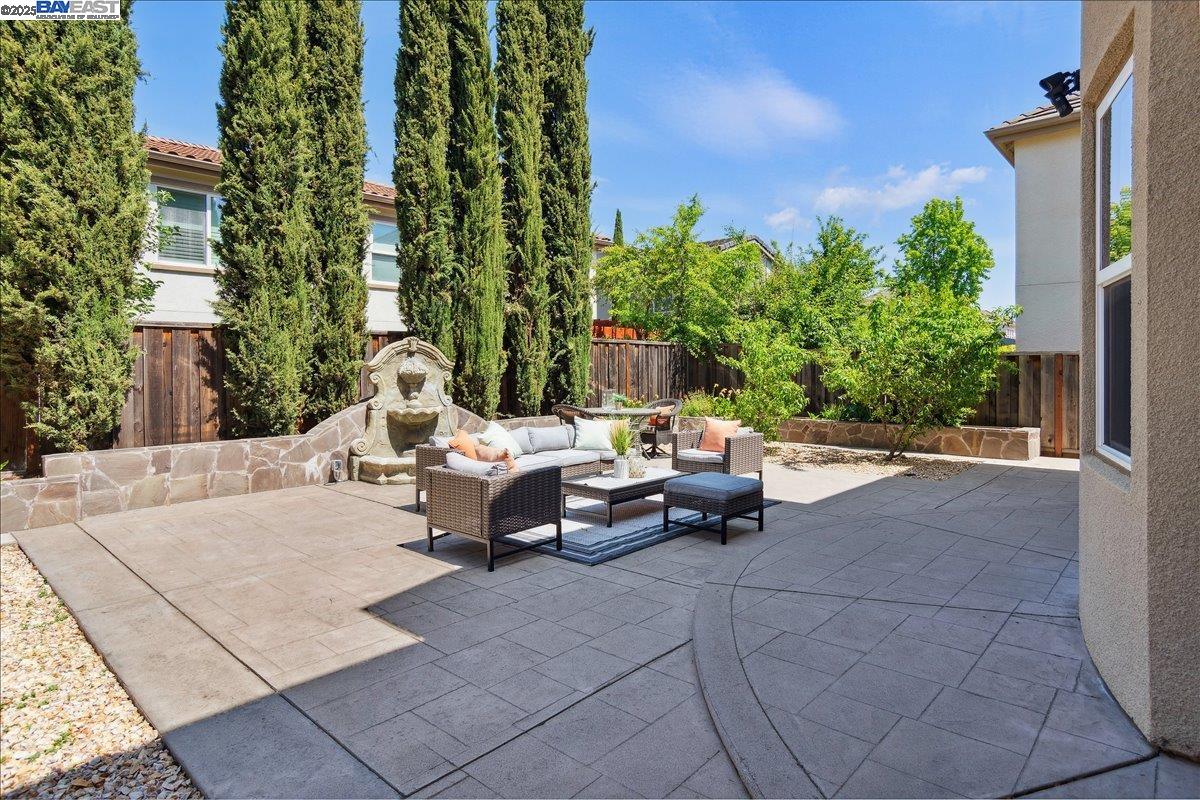 Detail Gallery Image 41 of 47 For 1139 Deer Creek Ct, Pleasanton,  CA 94566 - 5 Beds | 4 Baths