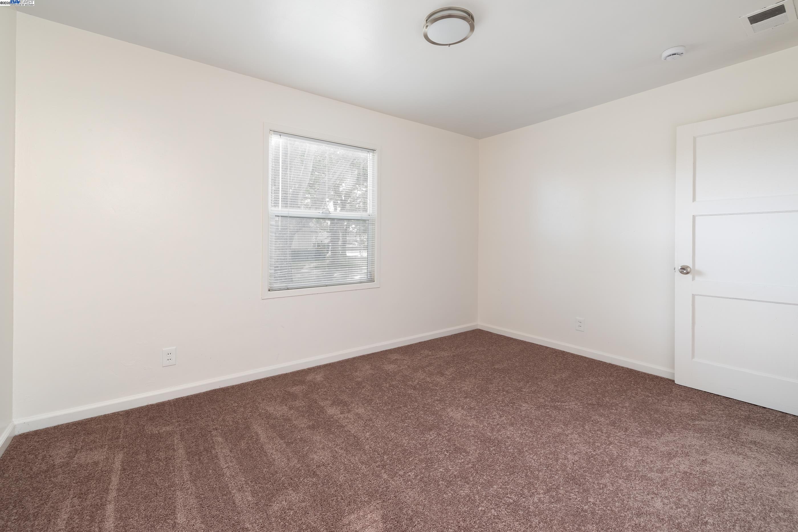 property-img