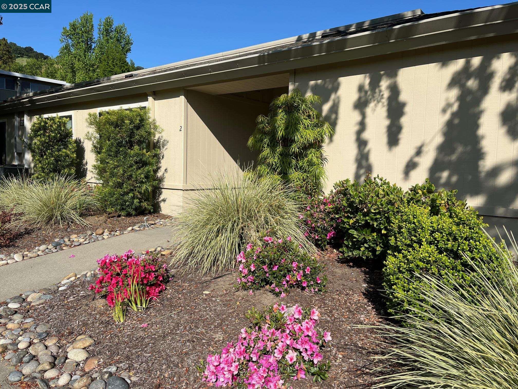 Photo #2: 41095858 Listing 