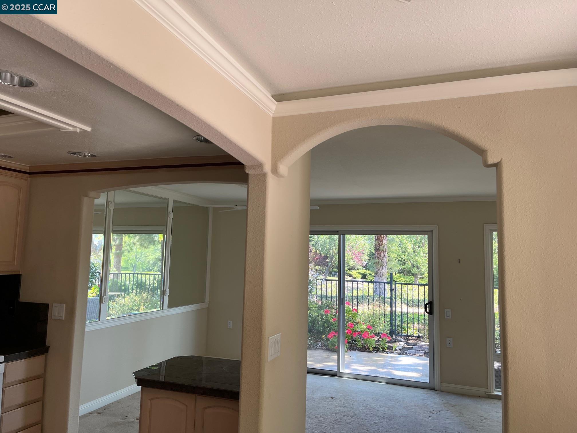 Photo #6: 41095858 Listing: Photo #6