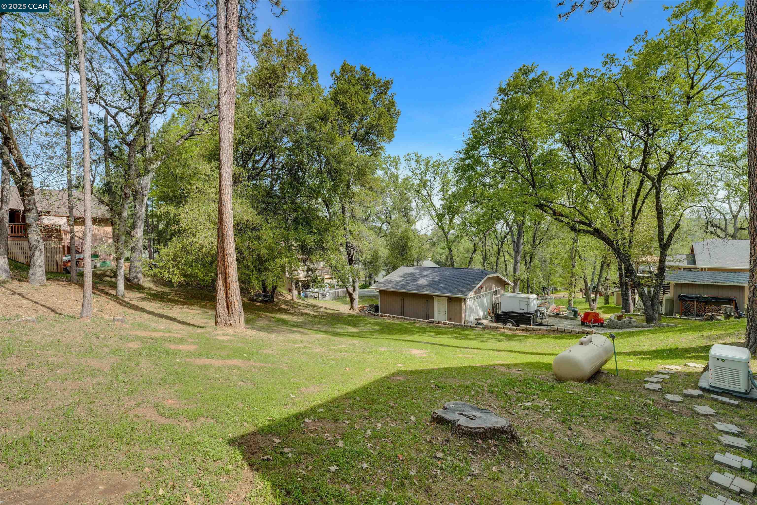 Detail Gallery Image 18 of 58 For 18996 Digger Pine St, Groveland,  CA 95321 - 2 Beds | 2 Baths