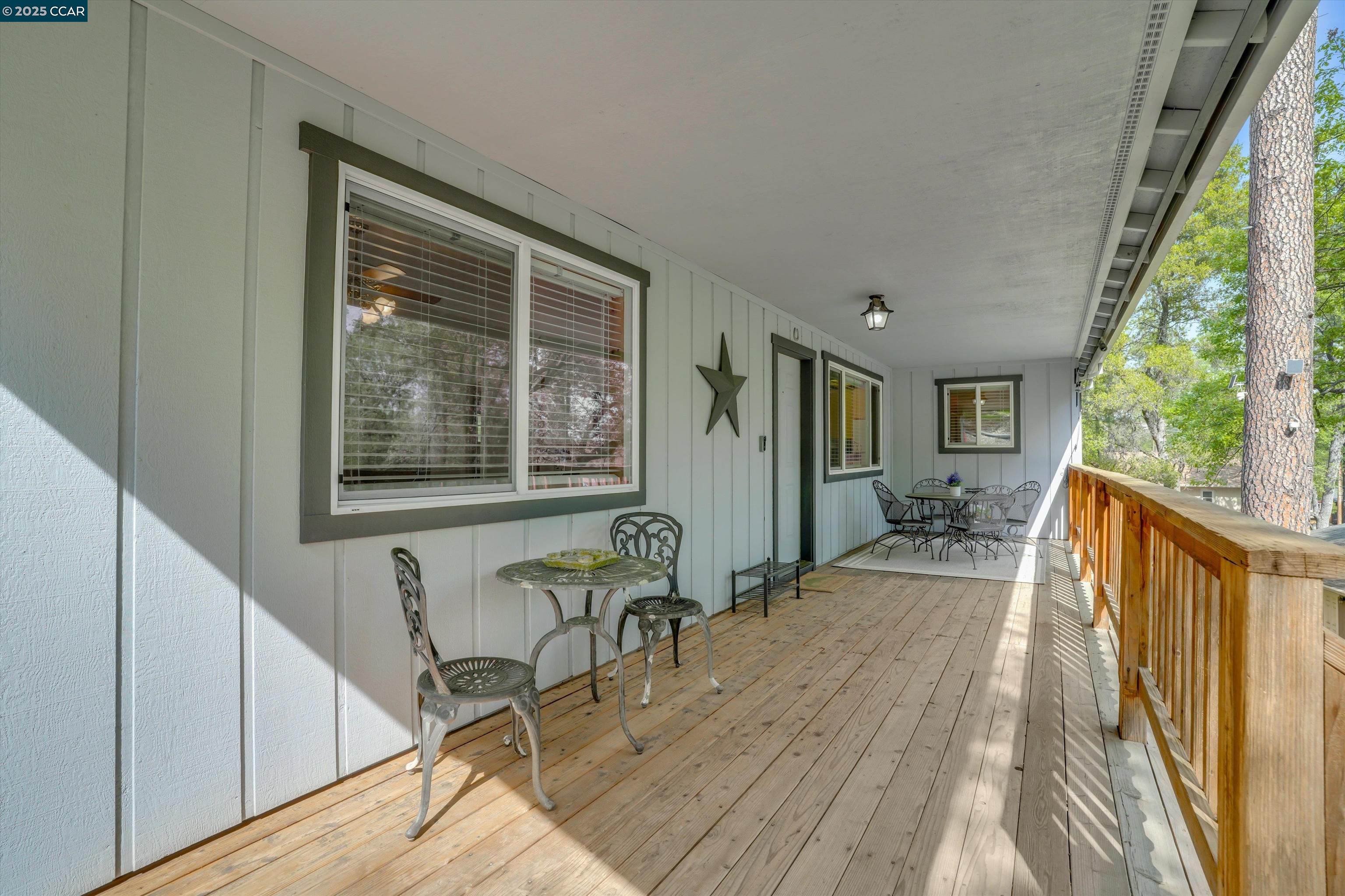 Detail Gallery Image 6 of 58 For 18996 Digger Pine St, Groveland,  CA 95321 - 2 Beds | 2 Baths