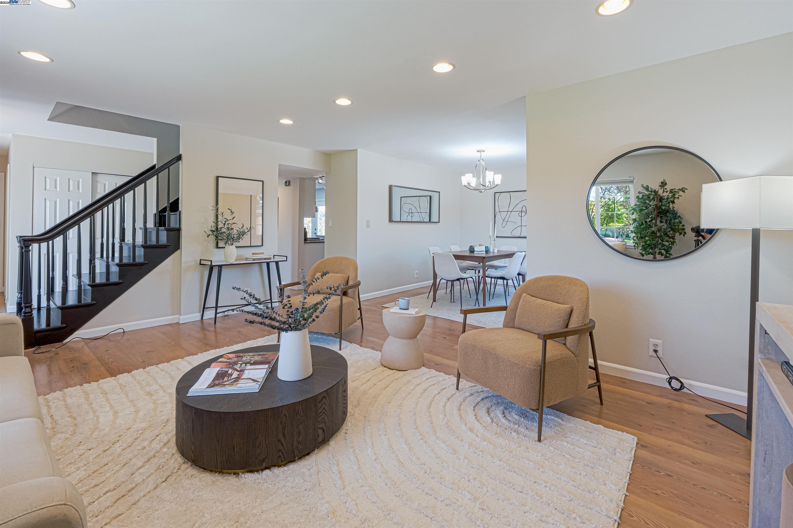 Detail Gallery Image 5 of 29 For 5921 Indian Ave, San Jose,  CA 95123 - 5 Beds | 3 Baths