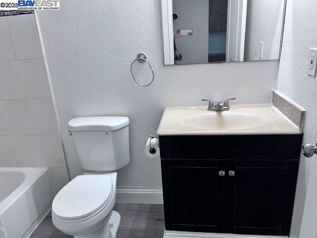 Detail Gallery Image 12 of 16 For 2202 Banyan Way, Antioch,  CA 94509 - 4 Beds | 2/1 Baths