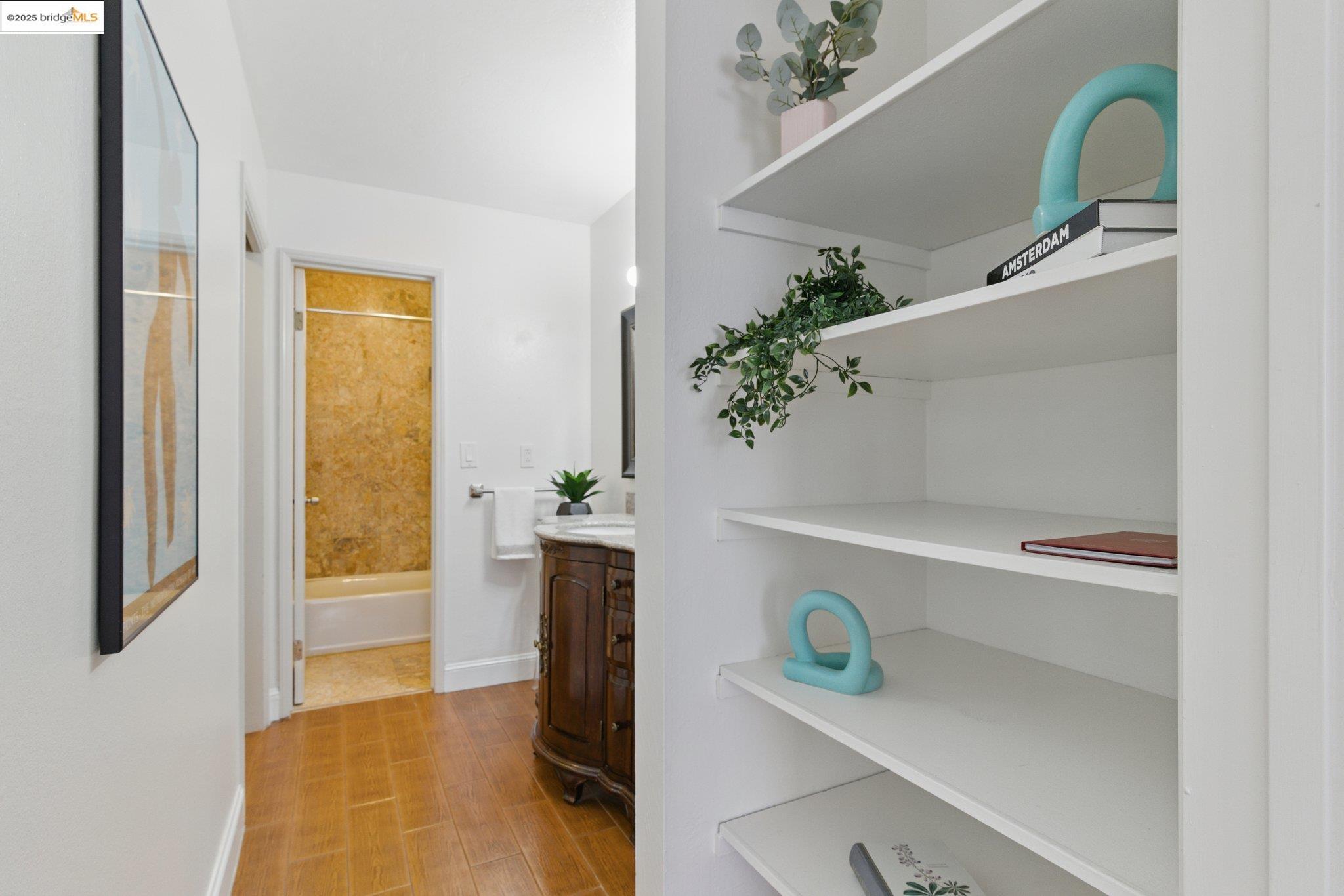Detail Gallery Image 15 of 27 For 85 Vernon #206,  Oakland,  CA 94610 - 1 Beds | 1 Baths