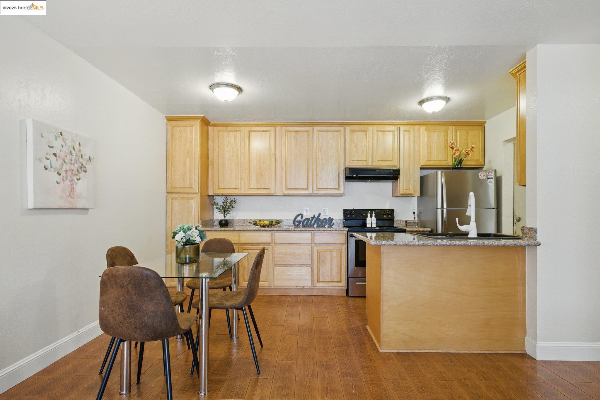 Detail Gallery Image 6 of 27 For 85 Vernon #206,  Oakland,  CA 94610 - 1 Beds | 1 Baths