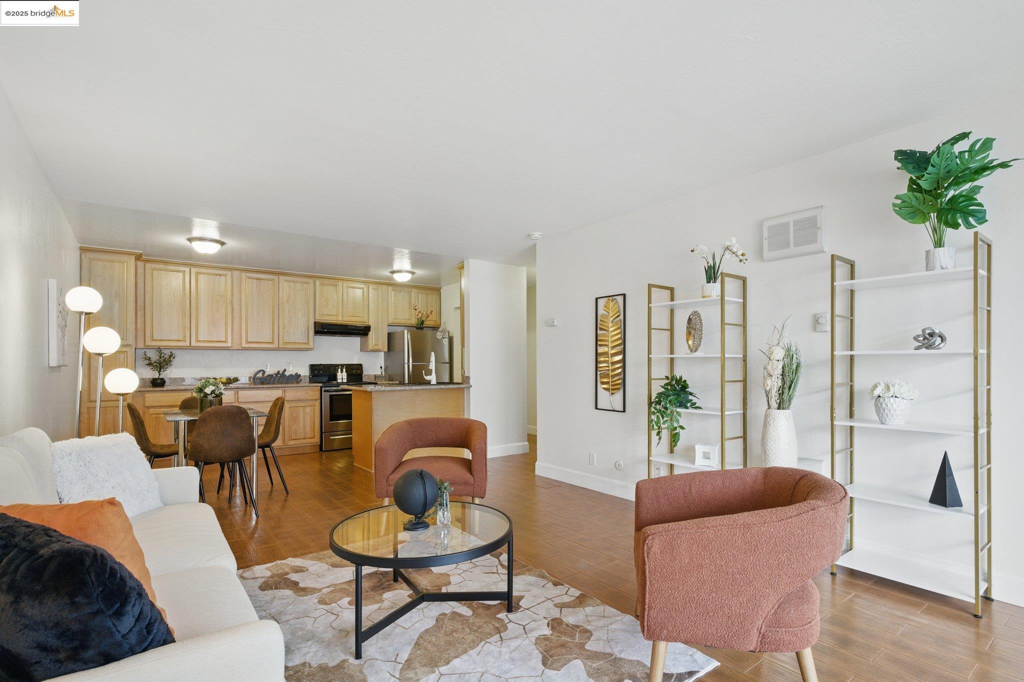 Detail Gallery Image 10 of 27 For 85 Vernon #206,  Oakland,  CA 94610 - 1 Beds | 1 Baths