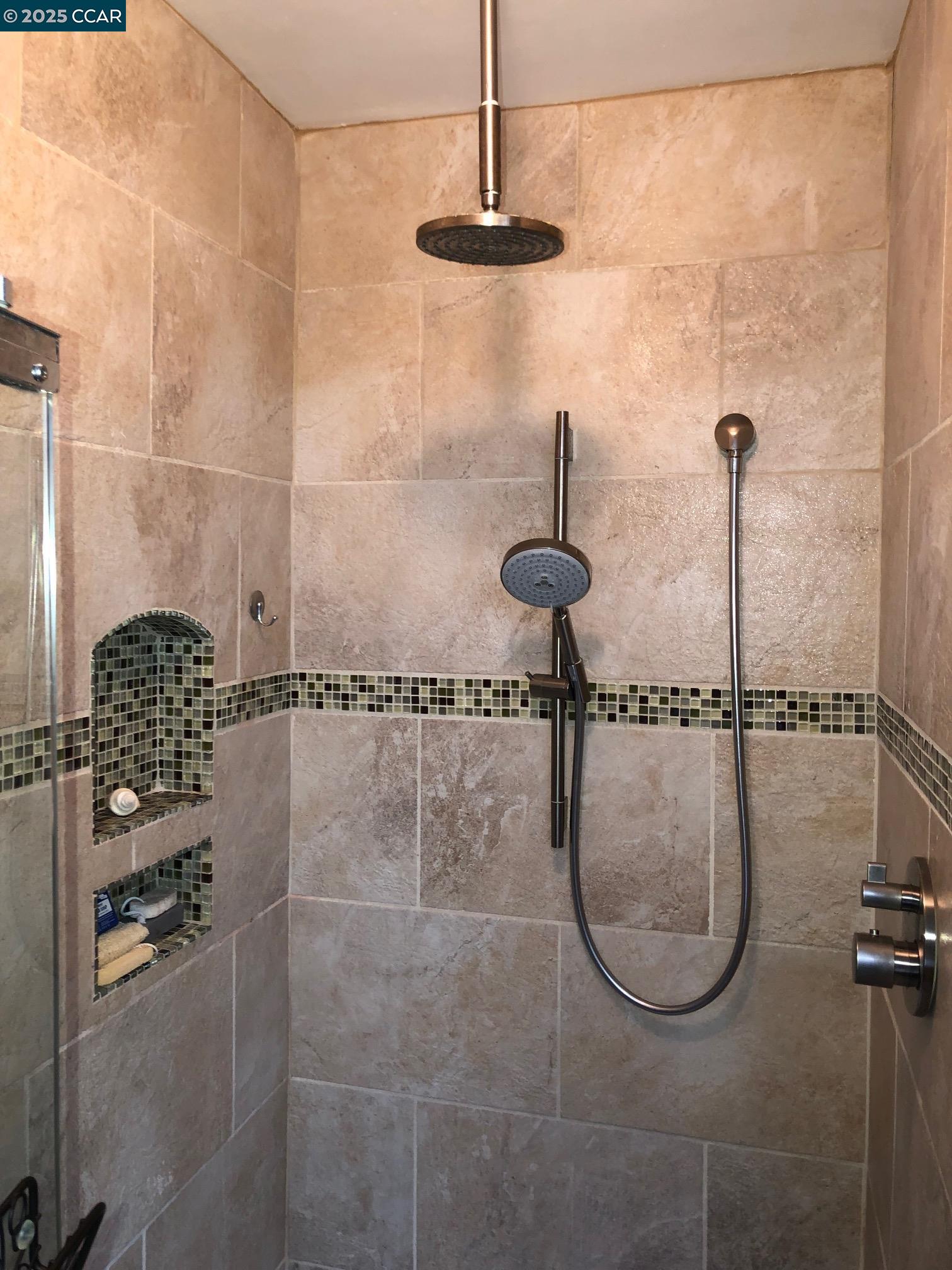 Detail Gallery Image 16 of 46 For 1502 Hillcrest Road, San Pablo,  CA 94806 - 2 Beds | 2/1 Baths