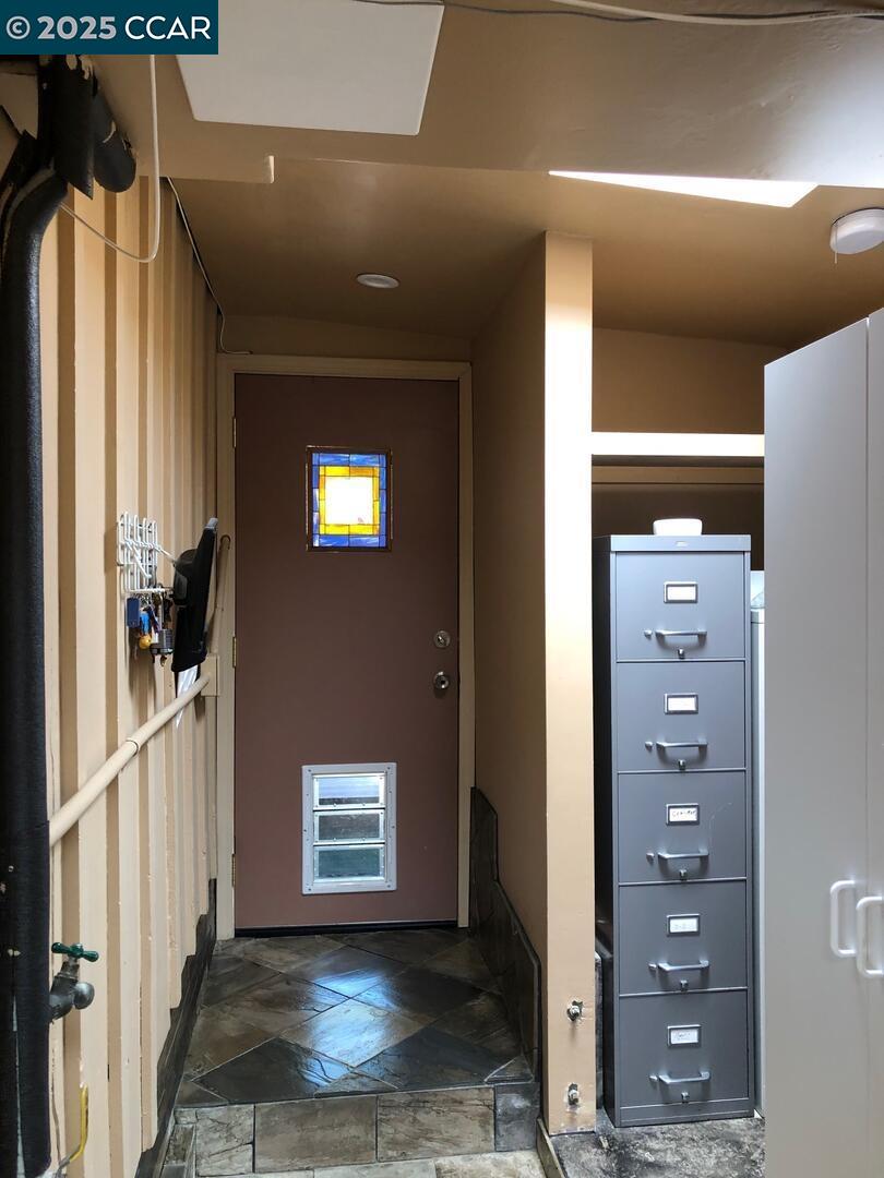 Detail Gallery Image 21 of 46 For 1502 Hillcrest Road, San Pablo,  CA 94806 - 2 Beds | 2/1 Baths