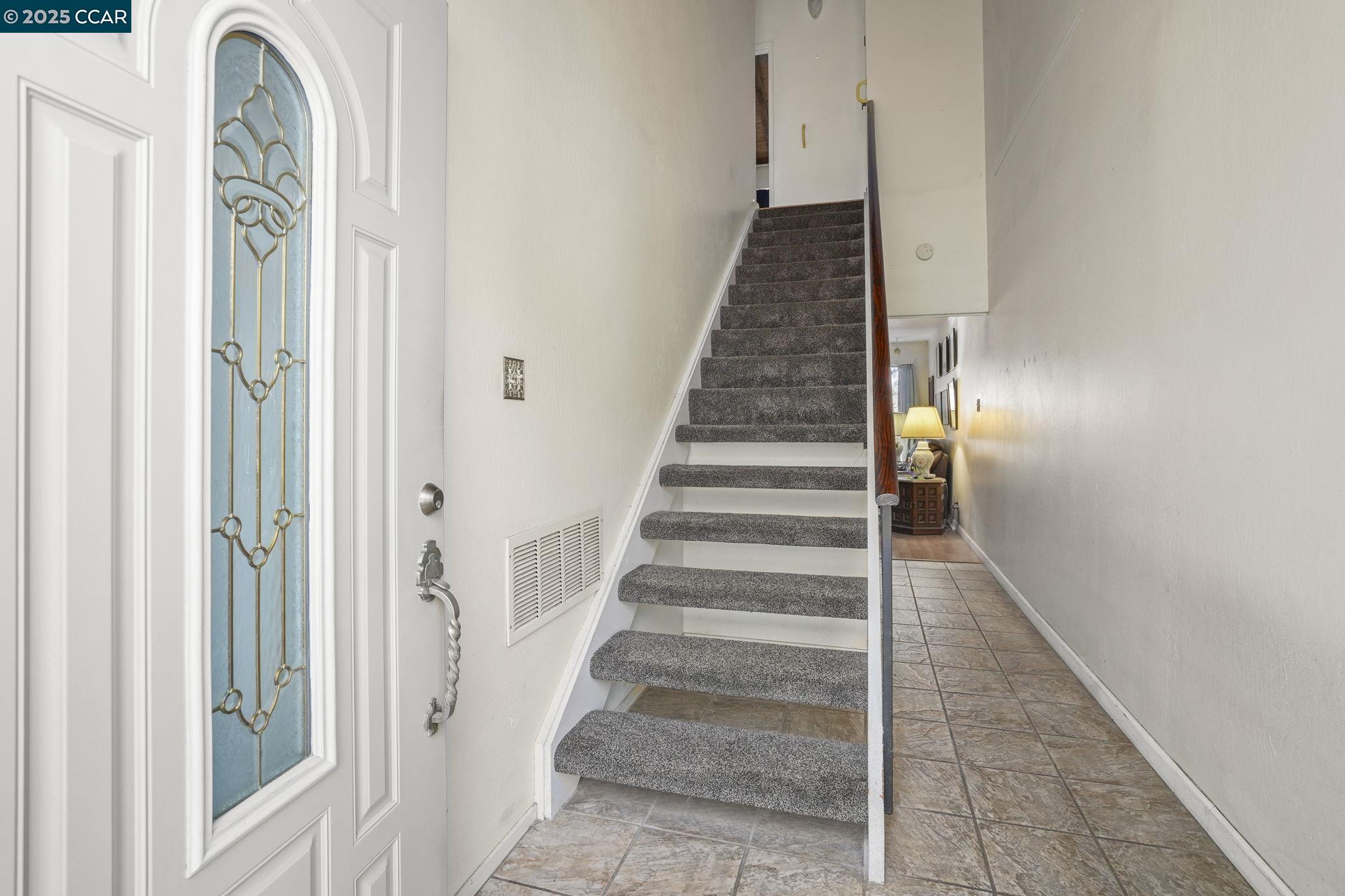 Detail Gallery Image 13 of 24 For 532 Ridgeview Ct, Pleasant Hill,  CA 94523-1024 - 3 Beds | 2/1 Baths