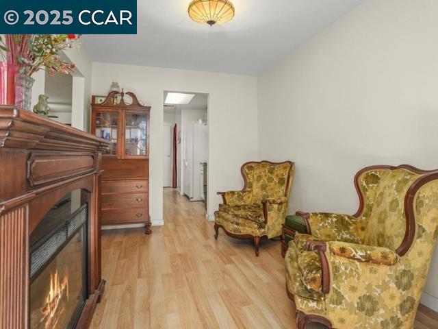 Detail Gallery Image 10 of 24 For 532 Ridgeview Ct, Pleasant Hill,  CA 94523-1024 - 3 Beds | 2/1 Baths