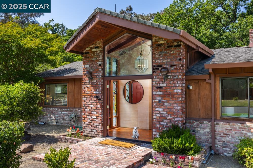 Detail Gallery Image 1 of 1 For 216 Castle Glen Rd, Walnut Creek,  CA 94595 - 3 Beds | 3/1 Baths