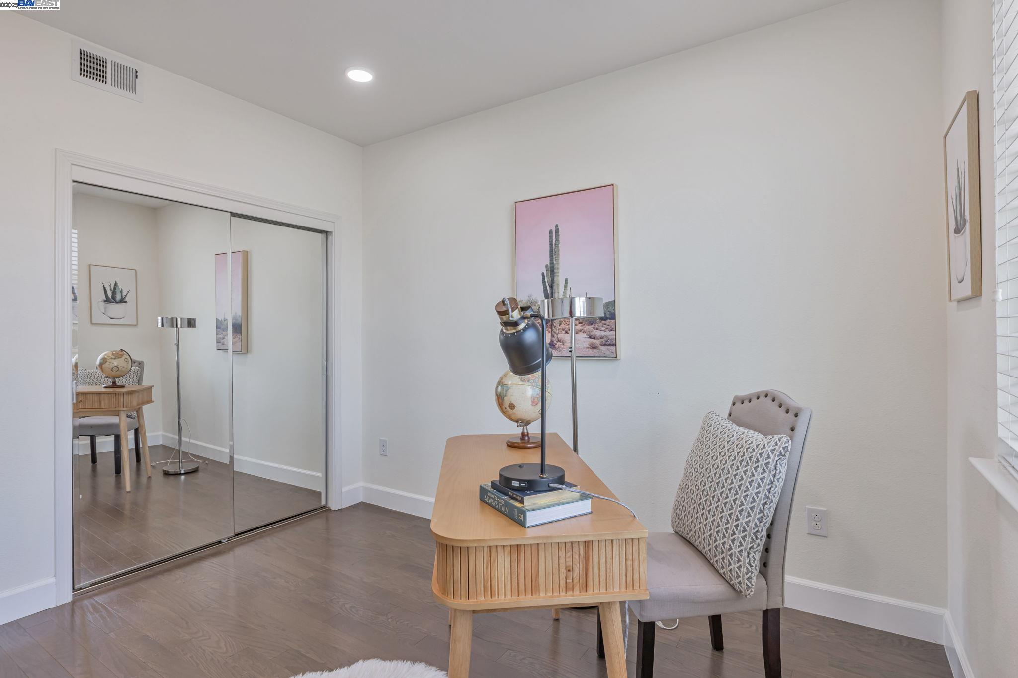 Detail Gallery Image 19 of 39 For 5681 Pandorea Terrace, Newark,  CA 94560 - 3 Beds | 3 Baths