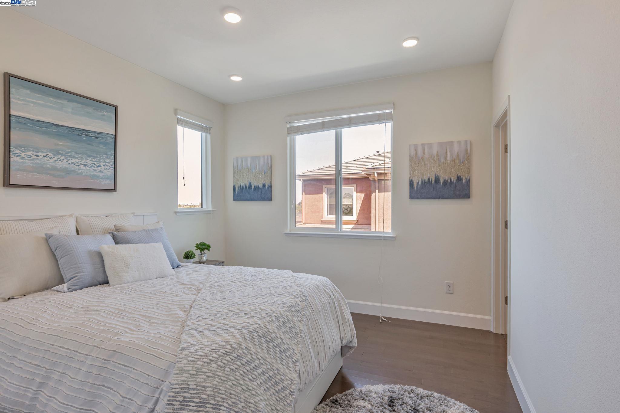 Detail Gallery Image 20 of 39 For 5681 Pandorea Terrace, Newark,  CA 94560 - 3 Beds | 3 Baths