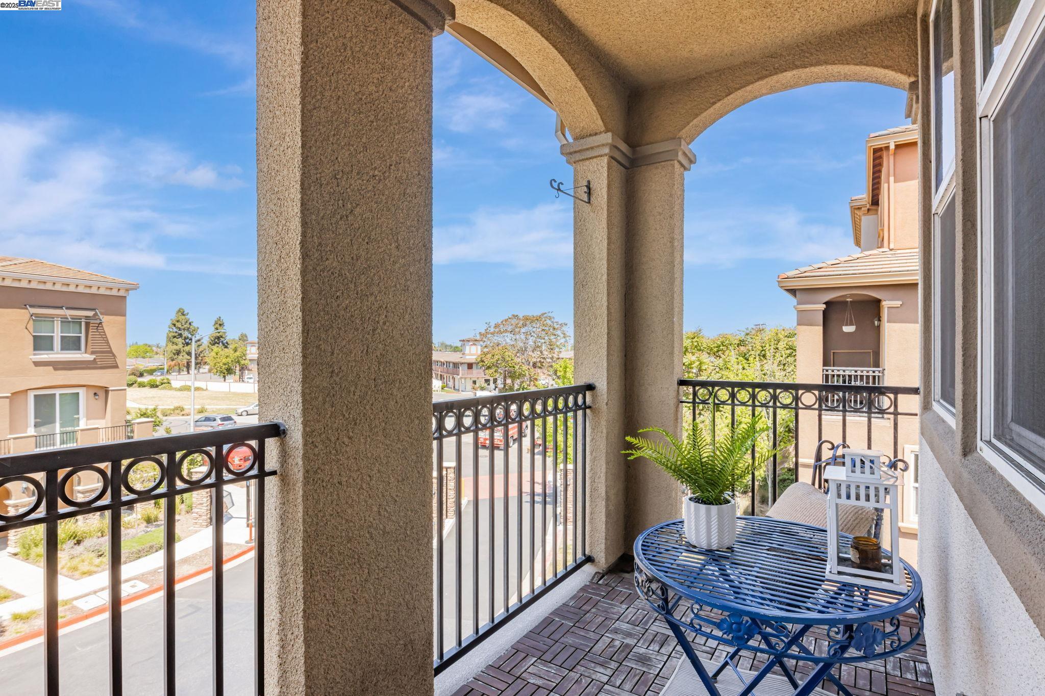 Detail Gallery Image 33 of 39 For 5681 Pandorea Terrace, Newark,  CA 94560 - 3 Beds | 3 Baths