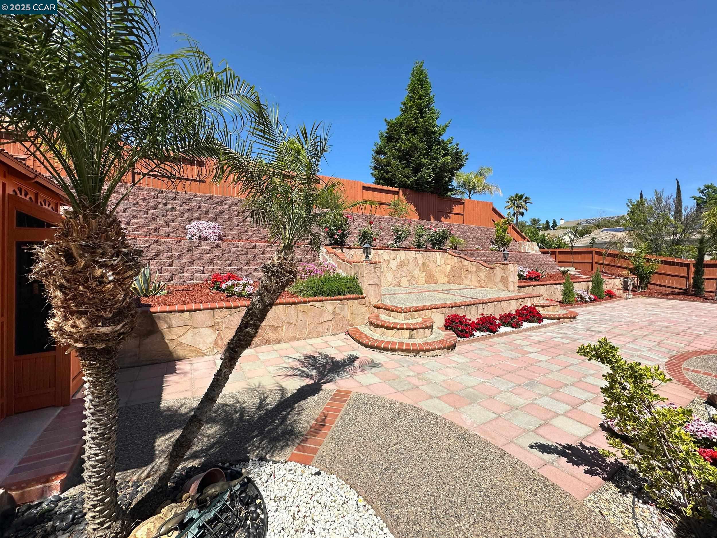 Detail Gallery Image 13 of 60 For 5235 Ramsdell Ct, Antioch,  CA 94531 - 5 Beds | 3 Baths