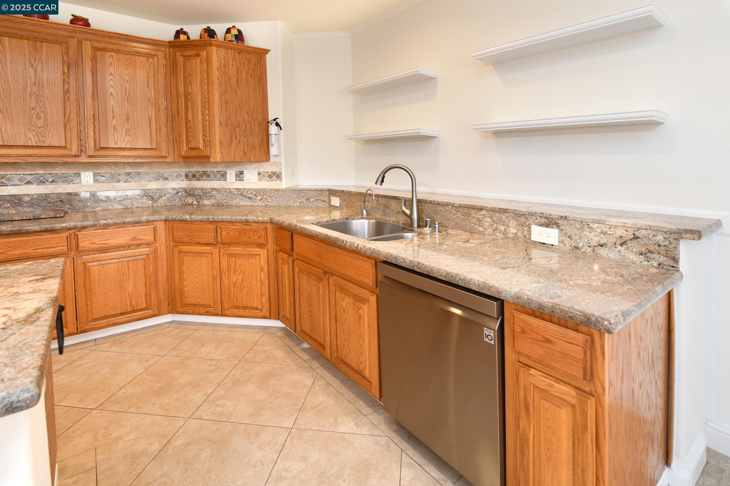 Detail Gallery Image 34 of 60 For 5235 Ramsdell Ct, Antioch,  CA 94531 - 5 Beds | 3 Baths