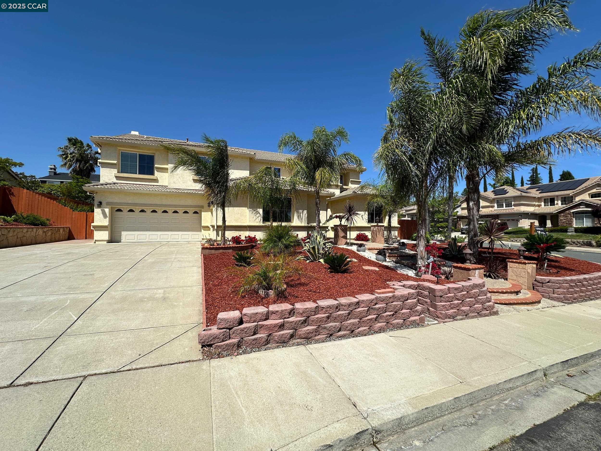 Detail Gallery Image 5 of 60 For 5235 Ramsdell Ct, Antioch,  CA 94531 - 5 Beds | 3 Baths