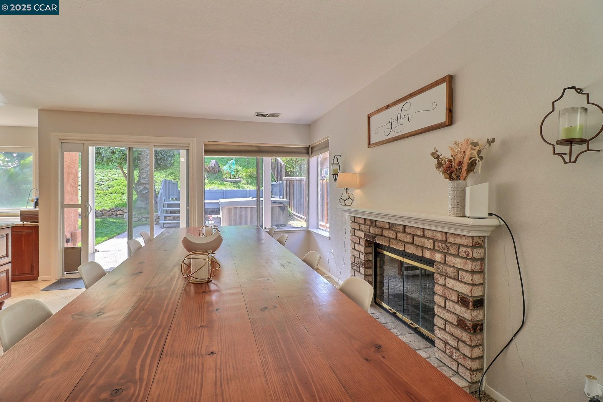 1728 Peachwillow St, Pittsburg, California 94565, 4 Bedrooms Bedrooms, 10 Rooms Rooms,2 BathroomsBathrooms,Residential Lease,For Rent,1728 Peachwillow St,41095877