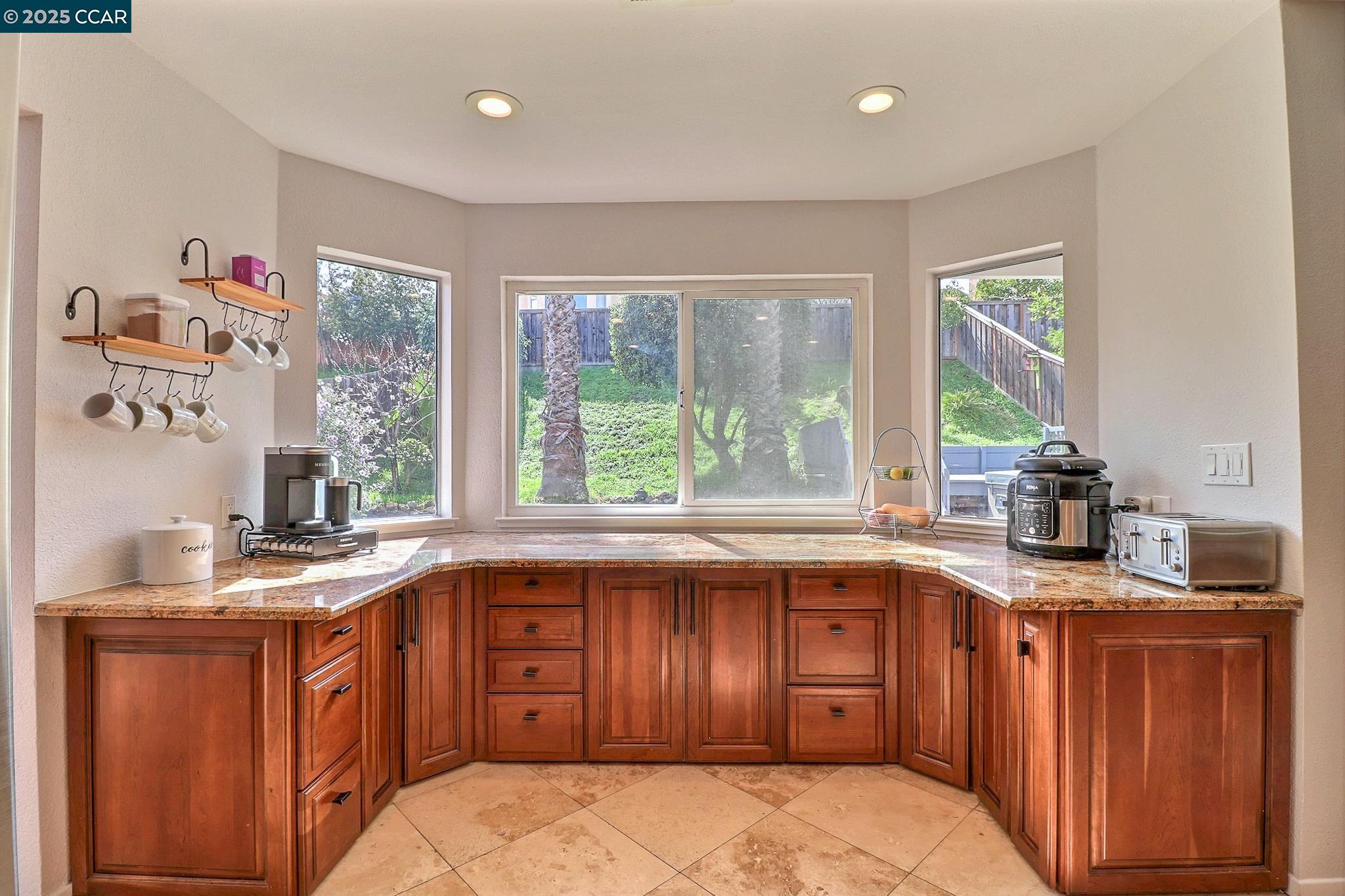 1728 Peachwillow St, Pittsburg, California 94565, 4 Bedrooms Bedrooms, 10 Rooms Rooms,2 BathroomsBathrooms,Residential Lease,For Rent,1728 Peachwillow St,41095877