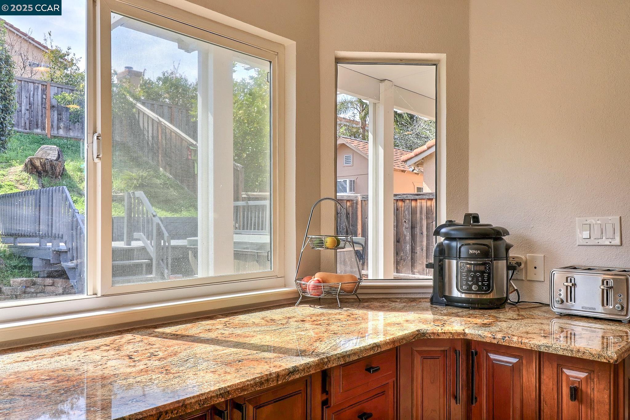 1728 Peachwillow St, Pittsburg, California 94565, 4 Bedrooms Bedrooms, 10 Rooms Rooms,2 BathroomsBathrooms,Residential Lease,For Rent,1728 Peachwillow St,41095877