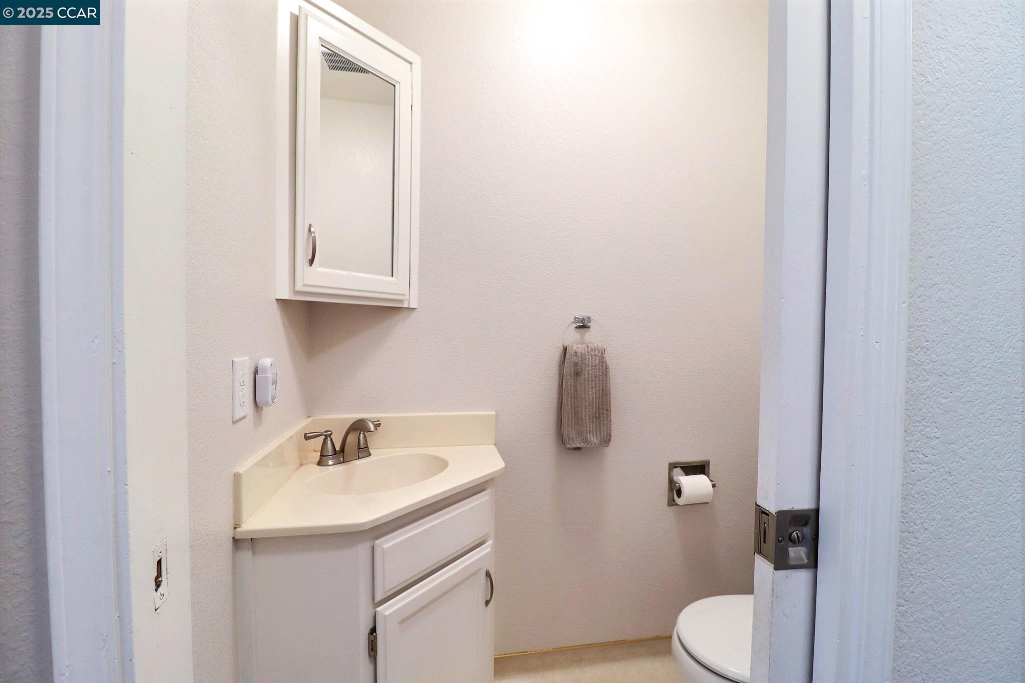 1728 Peachwillow St, Pittsburg, California 94565, 4 Bedrooms Bedrooms, 10 Rooms Rooms,2 BathroomsBathrooms,Residential Lease,For Rent,1728 Peachwillow St,41095877
