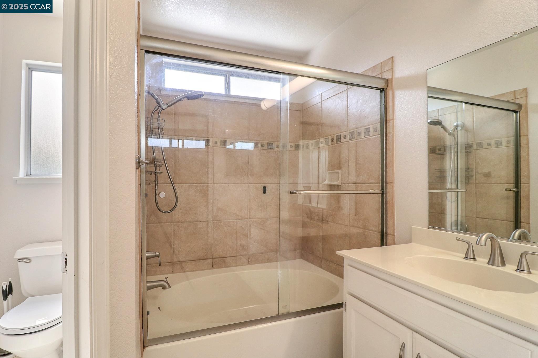 1728 Peachwillow St, Pittsburg, California 94565, 4 Bedrooms Bedrooms, 10 Rooms Rooms,2 BathroomsBathrooms,Residential Lease,For Rent,1728 Peachwillow St,41095877