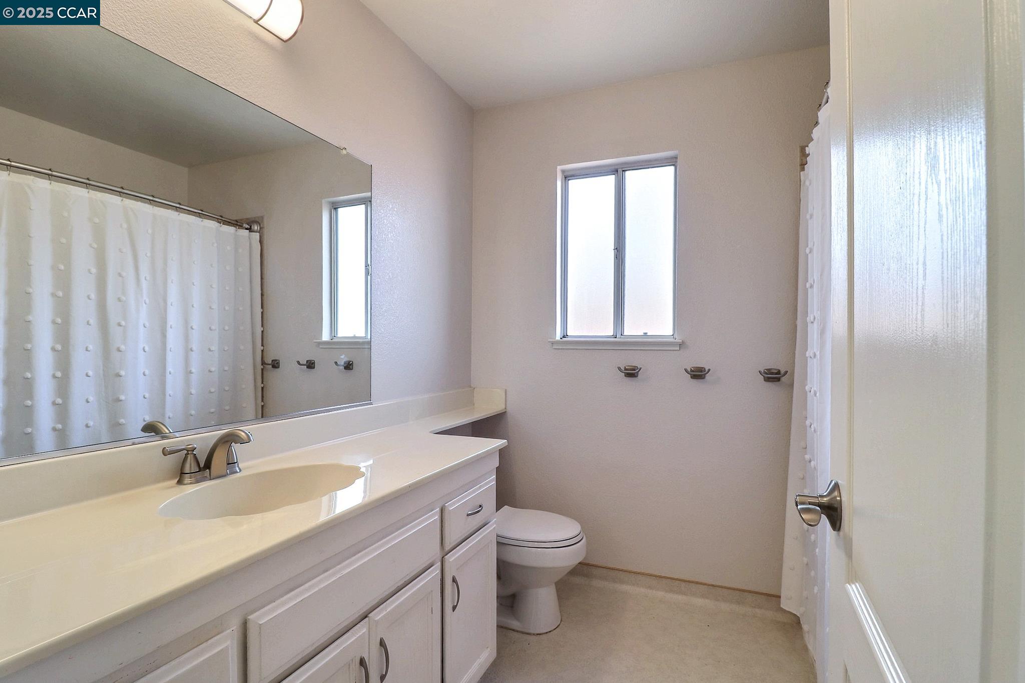 1728 Peachwillow St, Pittsburg, California 94565, 4 Bedrooms Bedrooms, 10 Rooms Rooms,2 BathroomsBathrooms,Residential Lease,For Rent,1728 Peachwillow St,41095877